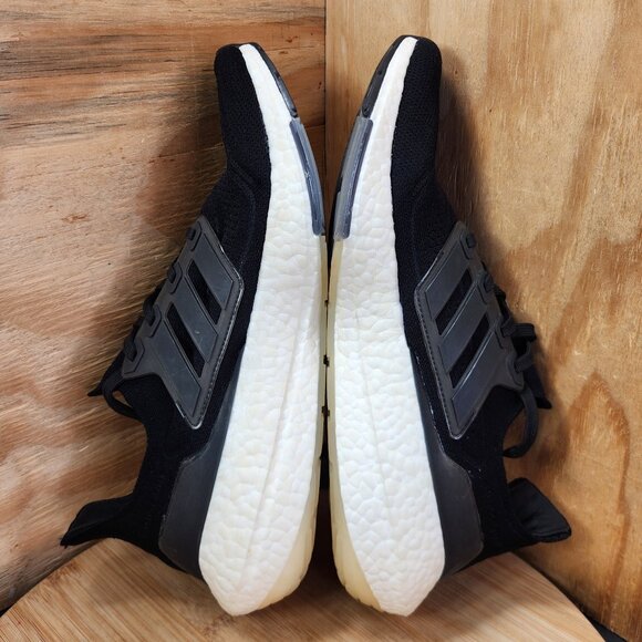 Adidas Ultraboost 21 - Picture 8 of 10